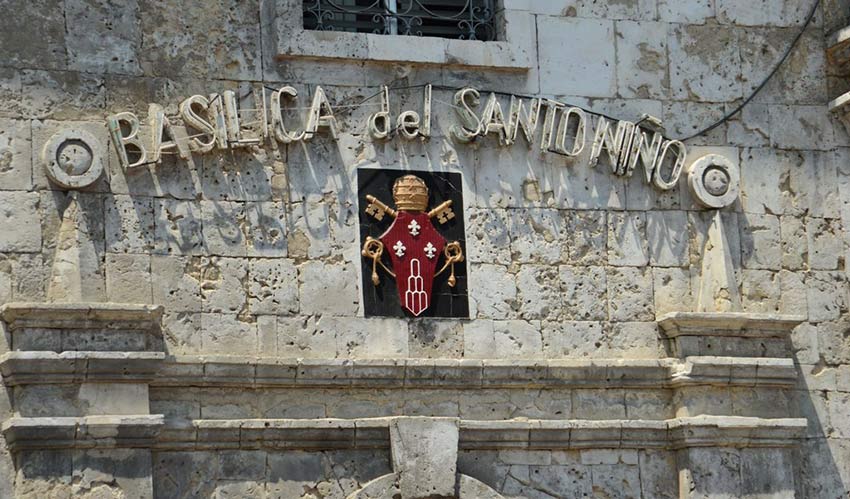 Крест Магеллана и Базилико дель Санто Ниньо в Себу