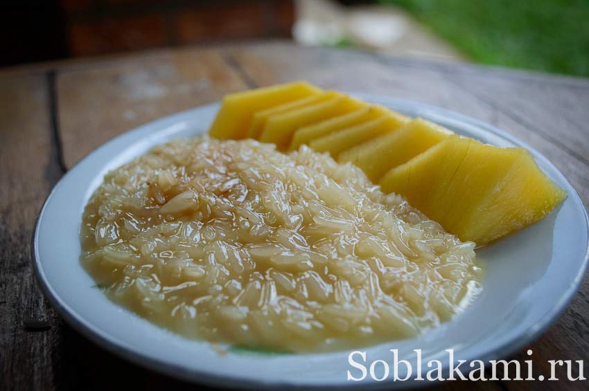 Тайский десерт: стики райс с манго